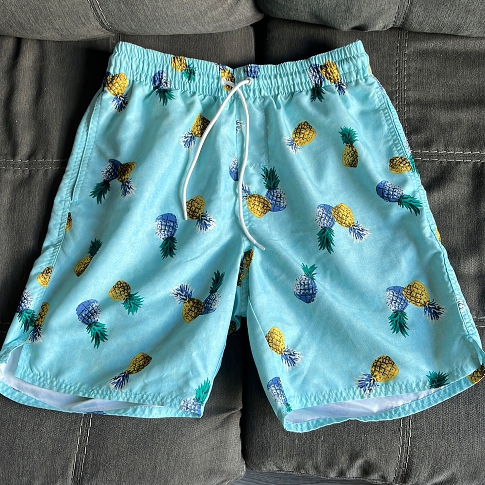 Old Navy Pineapple Print Swim Trunks Men’s Size Small Blue Tropical Board Shorts